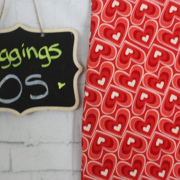 Lularoe Valentine's Day Leggings One Size OS NEW - Picture 1 of 1